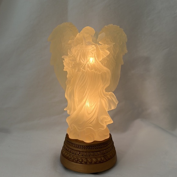 Angle sculpture with dove - Picture 8 of 9